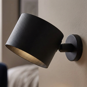 Close-up of rotatable head and wall mount detail